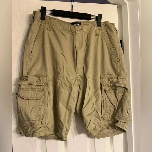 Lee cargo shorts, bundle, 2 pairs, both 36,both tan - Picture 7 of 11